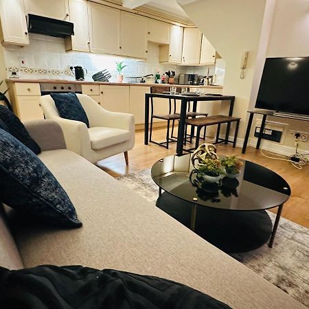 The Wimbledon Haven - Free Parking Apartment Лондон Екстериор снимка