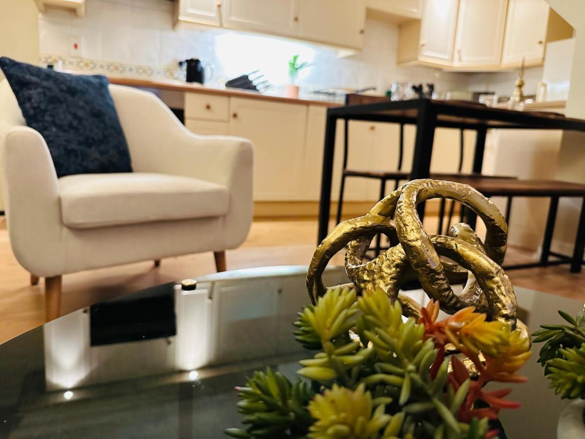 The Wimbledon Haven - Free Parking Apartment Лондон Екстериор снимка